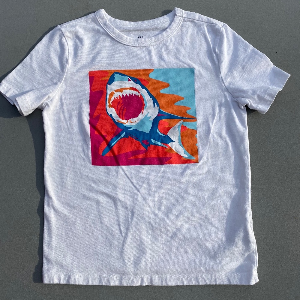 Shark Short Sleeve Shirt - Size S P